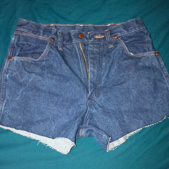 Wrangler Pants - Wrangler cut off shorts